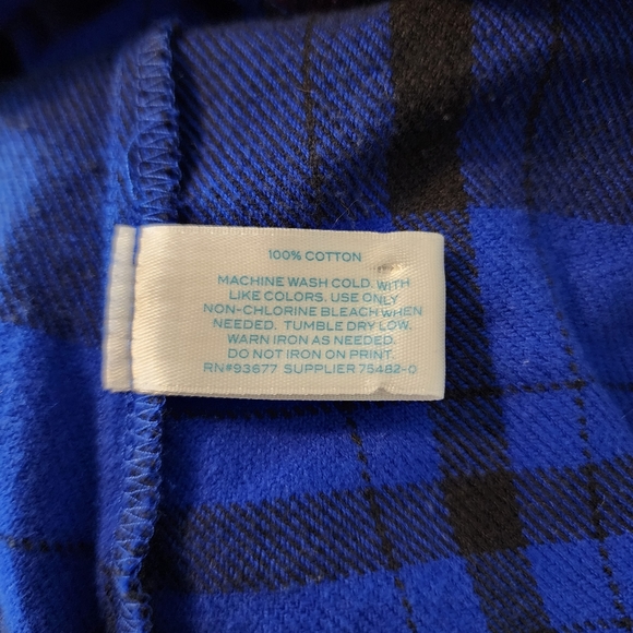 ✨2 for $5✨ L’amour Plaid Flannel Button Down with Colorful detail Size Medium - Picture 7 of 7